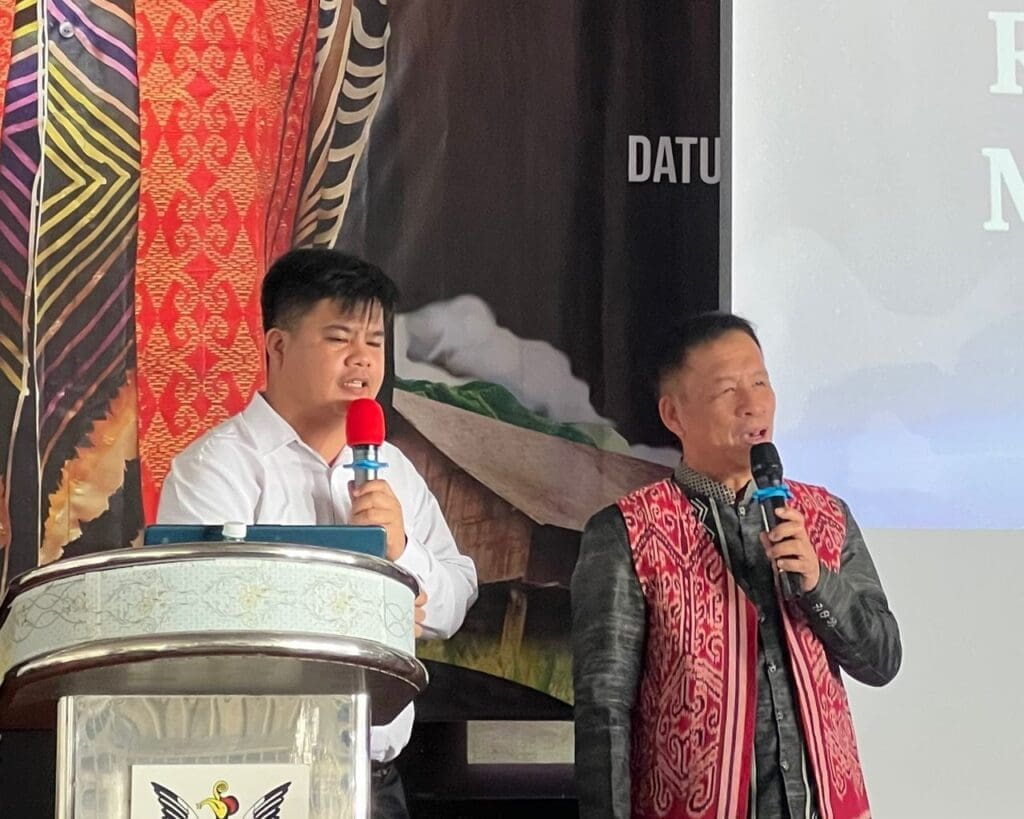 Pastor Chan (Left) and Pastor Arnelio